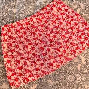 Madison Red, pink and White Floral Mini Skirt